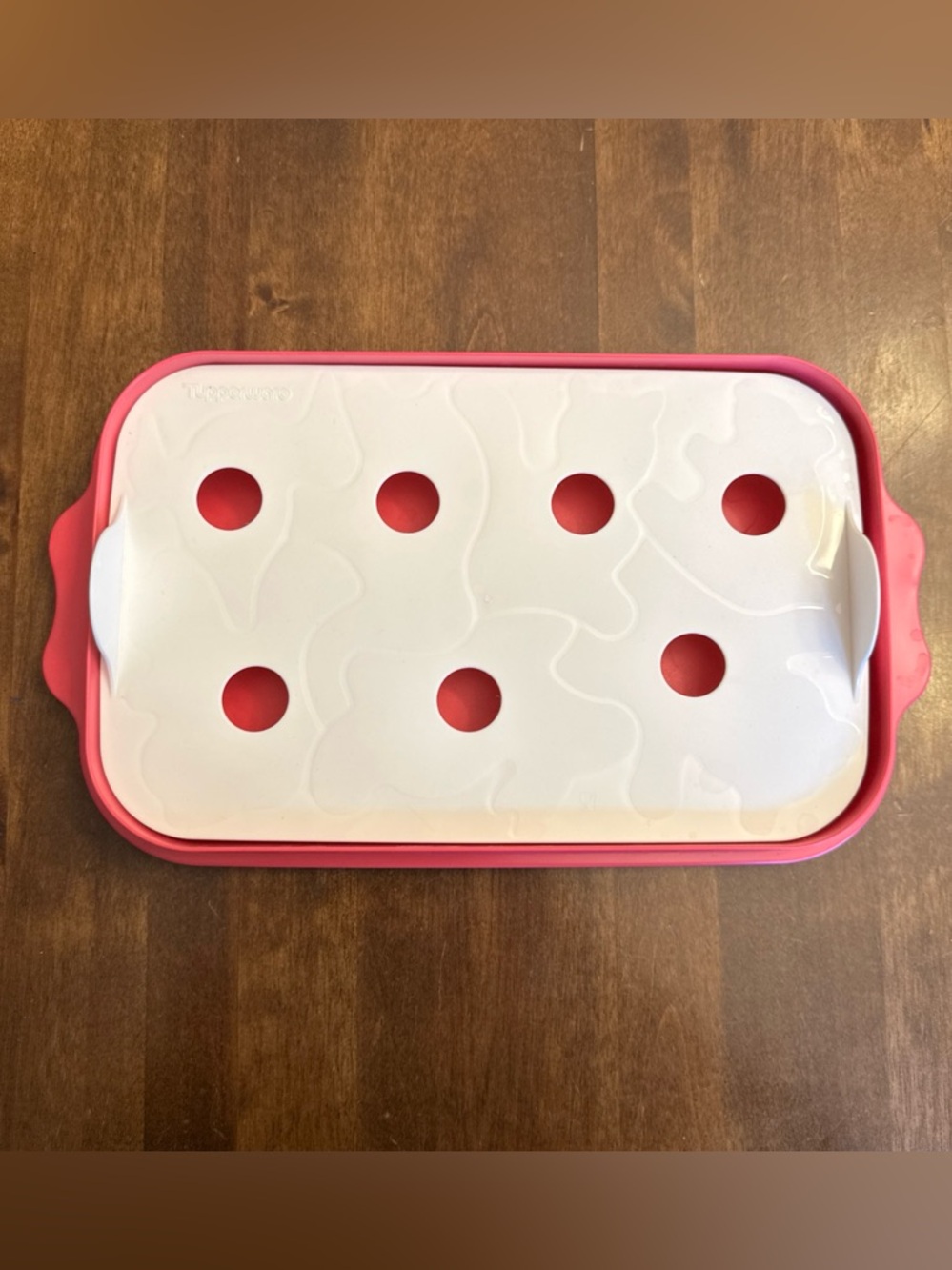 Tupperware Animal Easter Wigglers Set Jello or Cookie Mold 2553A-1 Pink